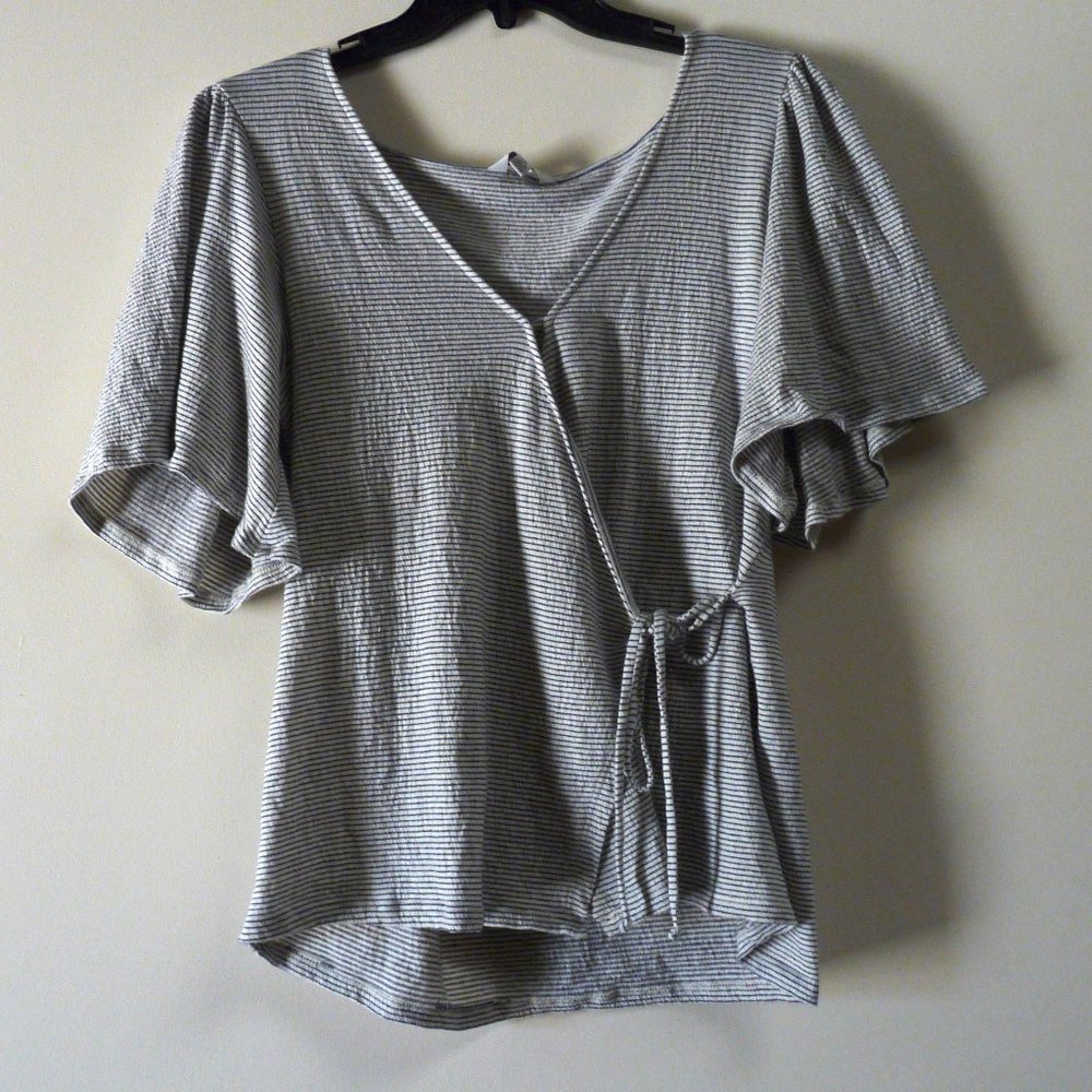Lucky brand ponte knit strip wrap top navy white SP short sheeve